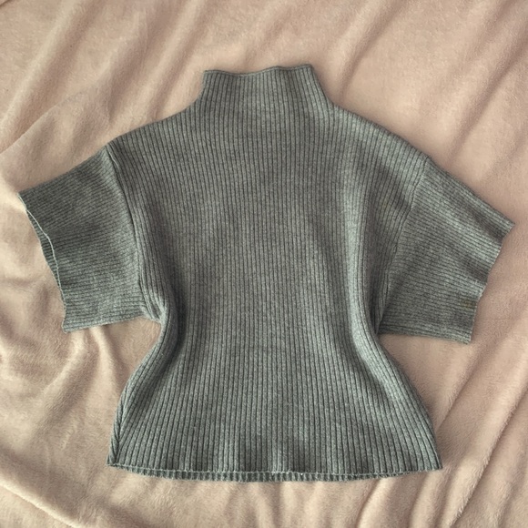 grey turtleneck / mock neck tee - Picture 2 of 4